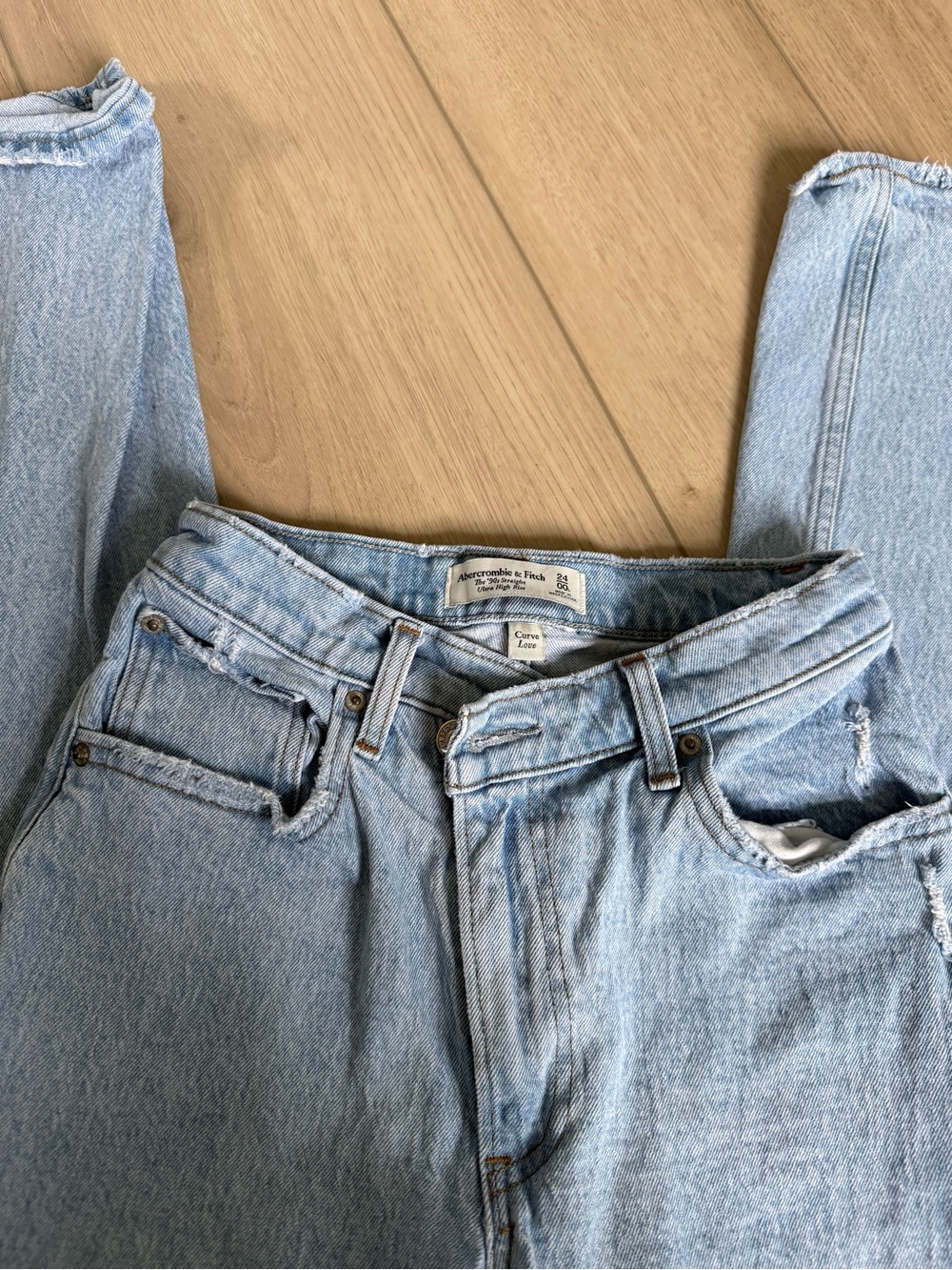 Abercrombie & Fitch Curve Love Women's Jeans - Picture 2 of 3